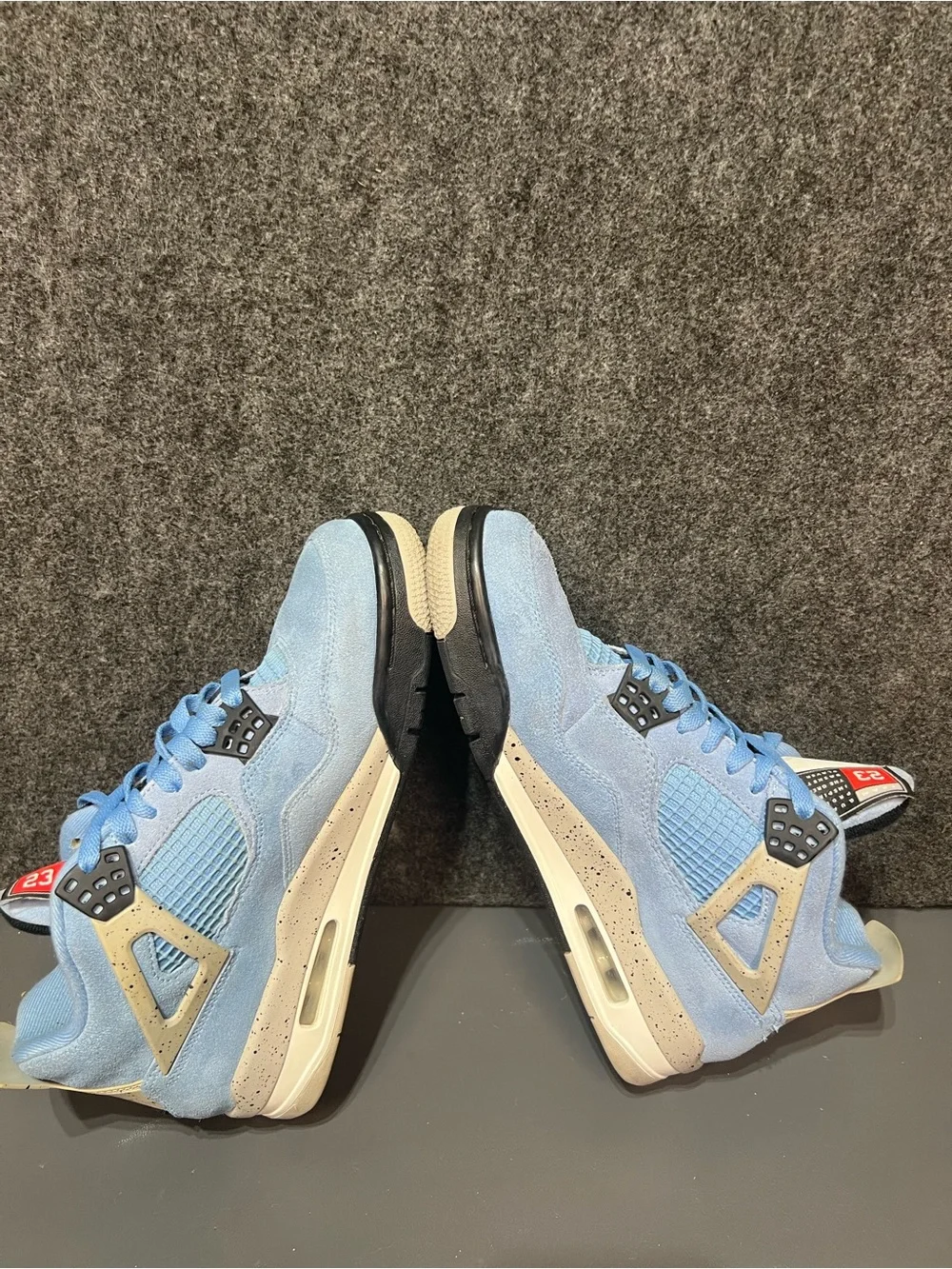 Air Jordan 4 Retro University Blue (GS) Men’s Size 8